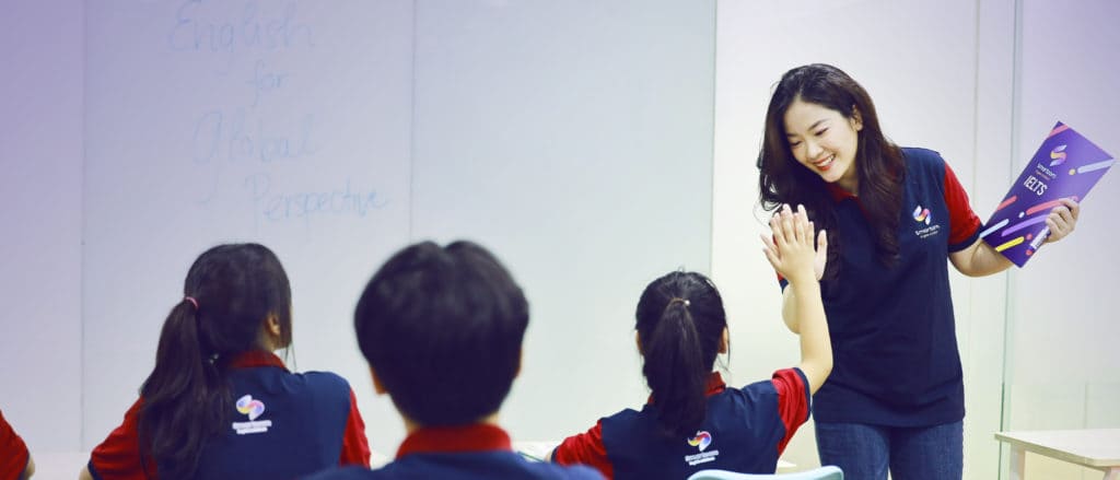 hoc-tieng-anh-truc-tiep-tai-trung-tam-smartcom Học tiếng IELTS trực tiếp tại trung tâm Anh ngữ Smartcom English