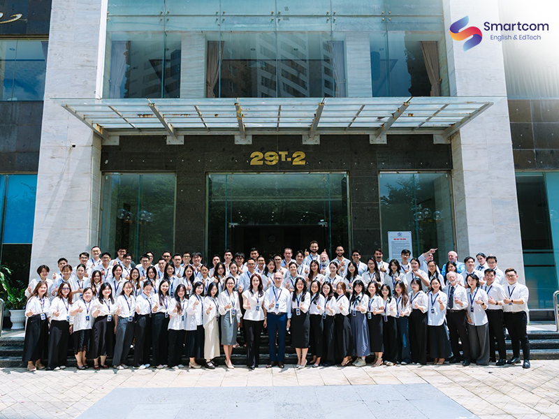 ảnh toàn thể nhân viên của Smartcom English ảnh toàn thể nhân viên của Smartcom English