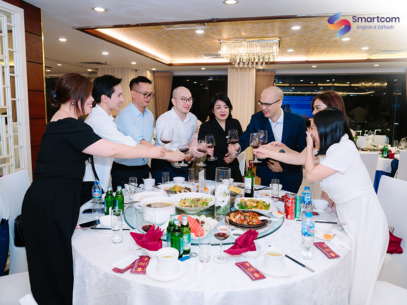 tiệc tối sinh nhật 20 tuổi của Smartcom English tiệc tối sinh nhật 20 tuổi của Smartcom English