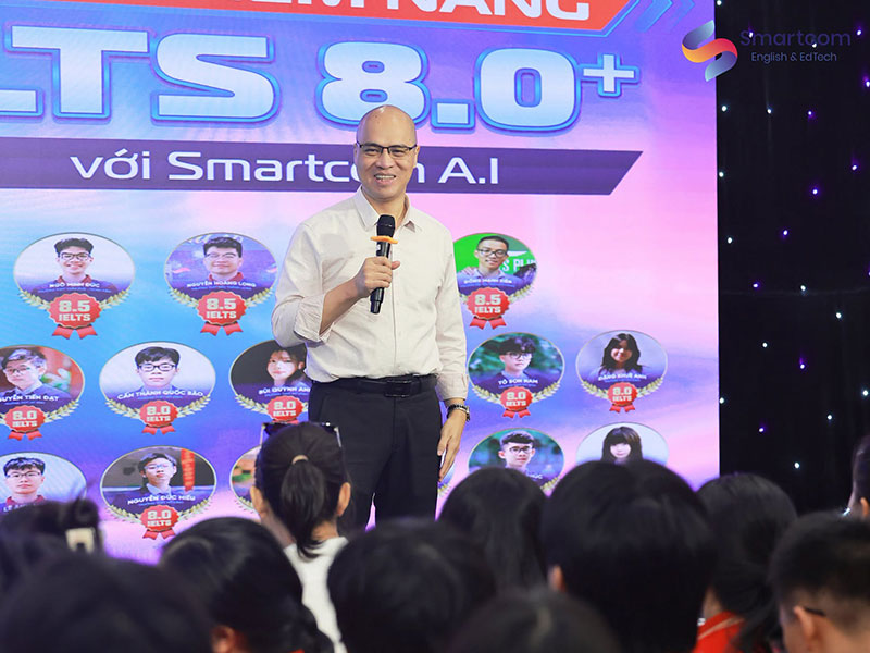 Chủ tịch Nguyễn Anh Đức tại buổi khai phóng ielts 8.0